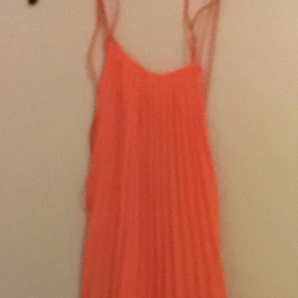 Oversized dresses with plies high-low - Picture 2 of 11